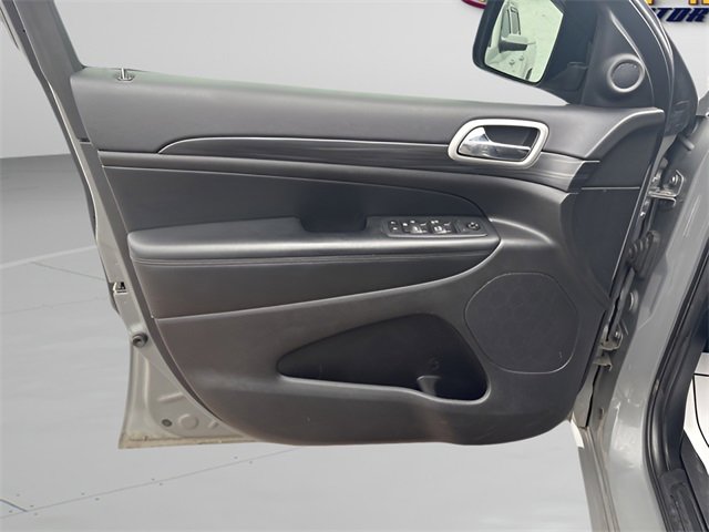 Used 2020 Jeep Grand Cherokee Altitude image 6