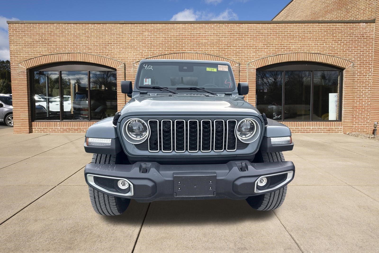 Used 2025 Jeep Wrangler Sahara w/ Safety Group image 8