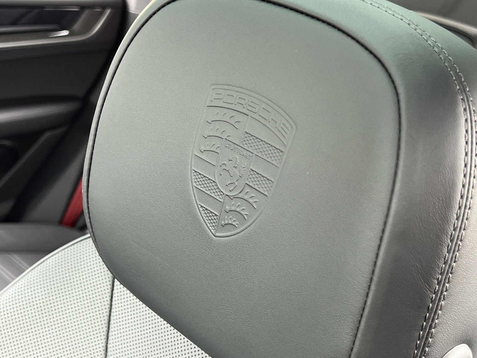 New 2026 Porsche Cayenne Coupe image 31