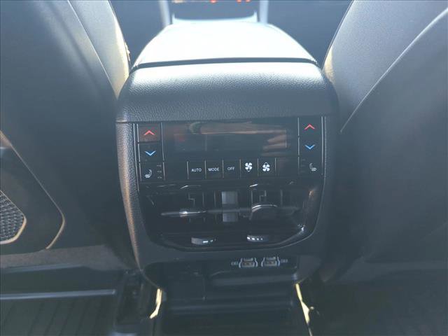 Used 2023 Jeep Grand Cherokee L Overland w/ Luxury Tech Group IV image 19