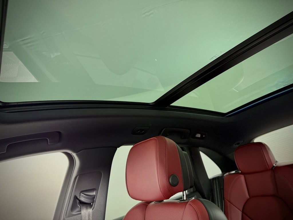 Used 2022 Porsche Macan S image 28