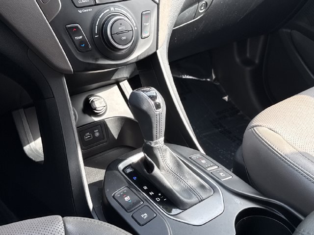 Used 2017 Hyundai Santa Fe Sport w/ 2.4L Tech Package 04 AWD/4WD image 11