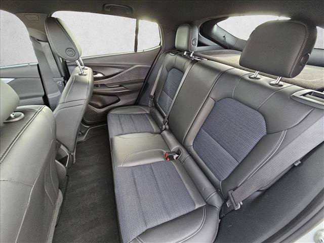 Used 2025 Buick Envista Preferred FWD image 16