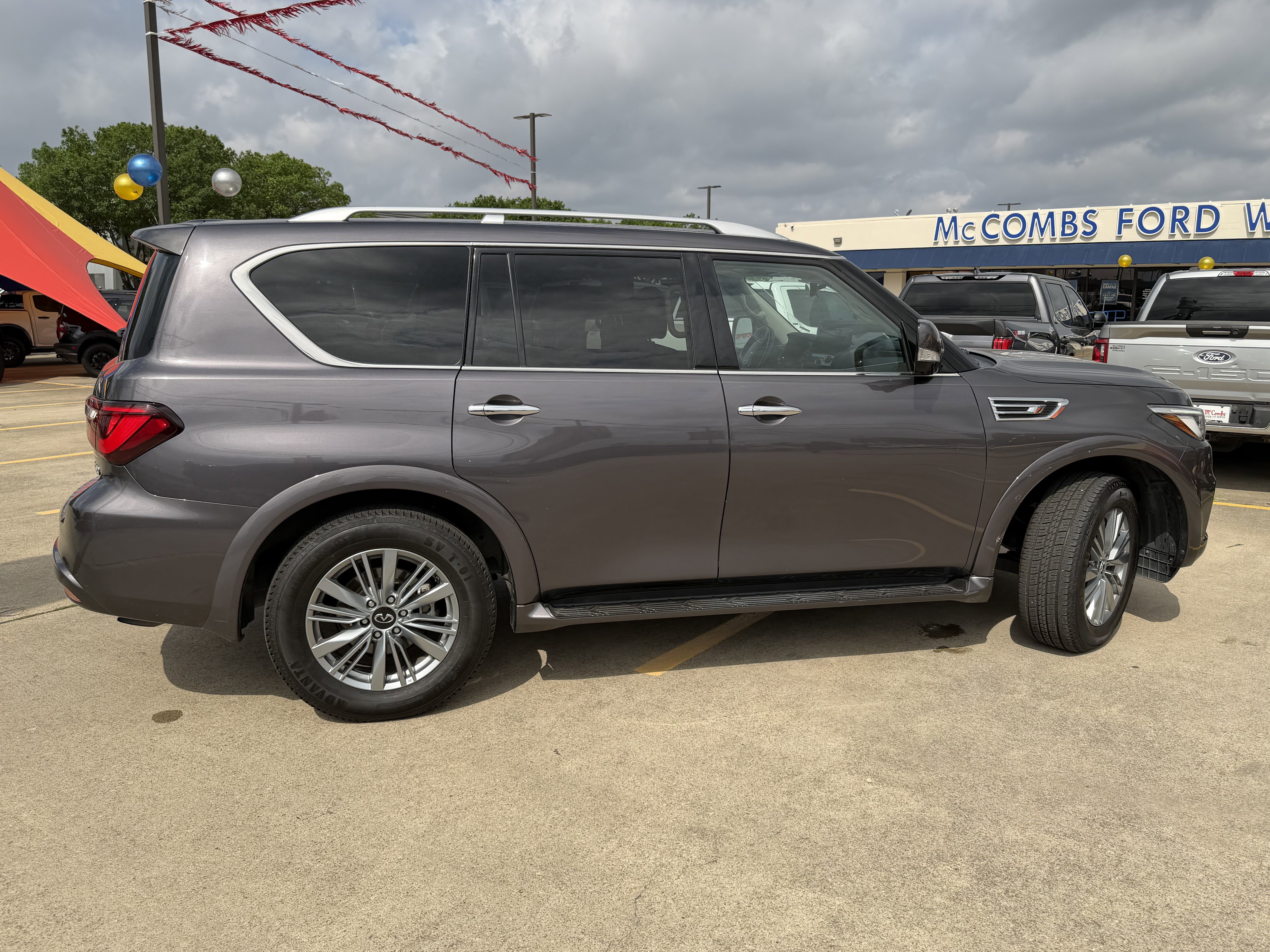 Used 2024 INFINITI QX80 Luxe AWD/4WD image 4