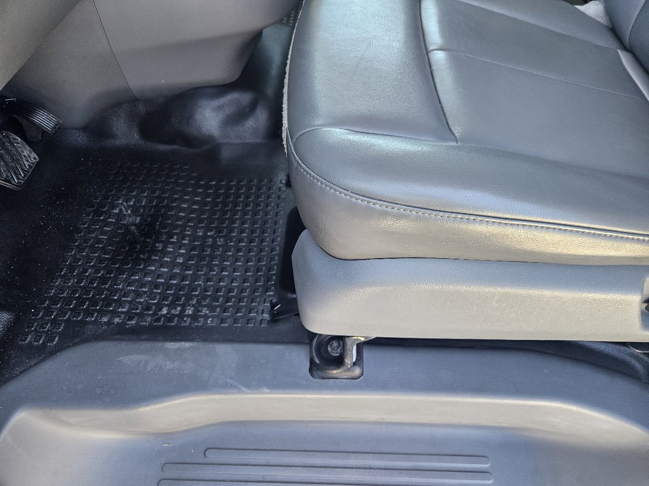 Used 2019 Nissan NV 1500 S image 14