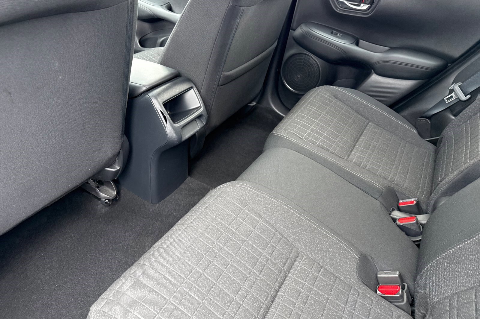 Certified 2023 Honda HR-V LX image 26