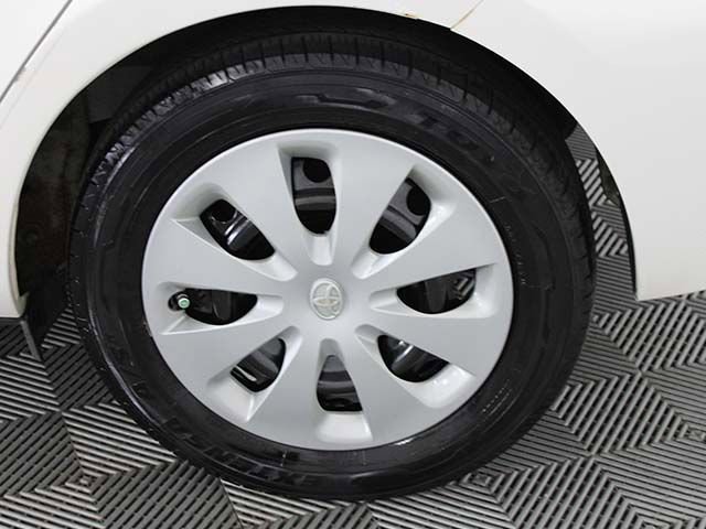Used 2014 Toyota Prius C One FWD image 16