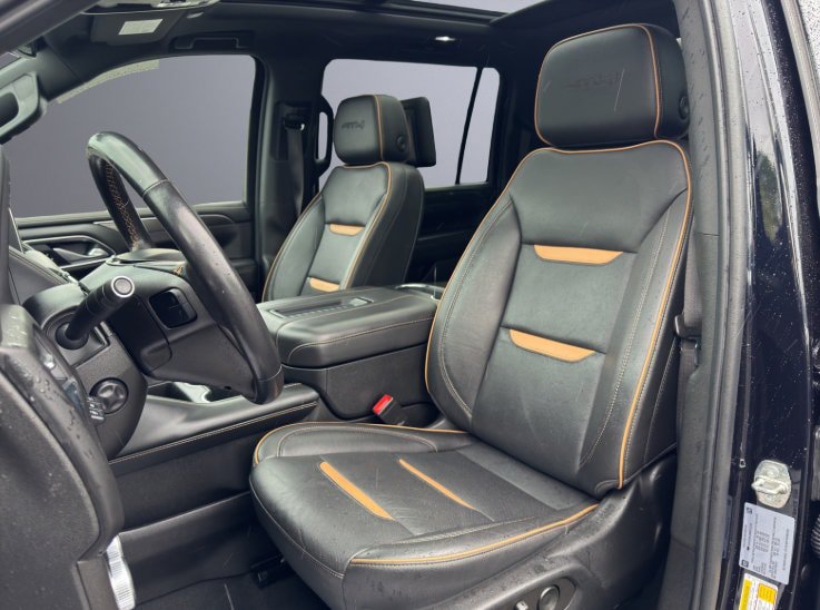 Used 2022 GMC Yukon XL AT4 w/ AT4 Premium Package AWD/4WD image 4