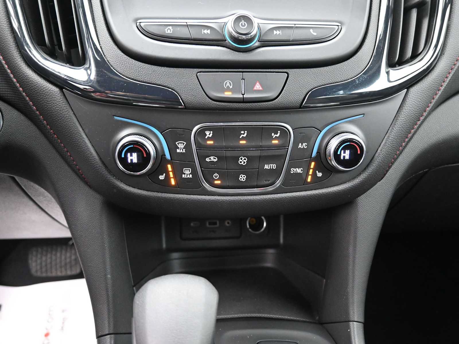 Used 2024 Chevrolet Equinox RS AWD/4WD image 8