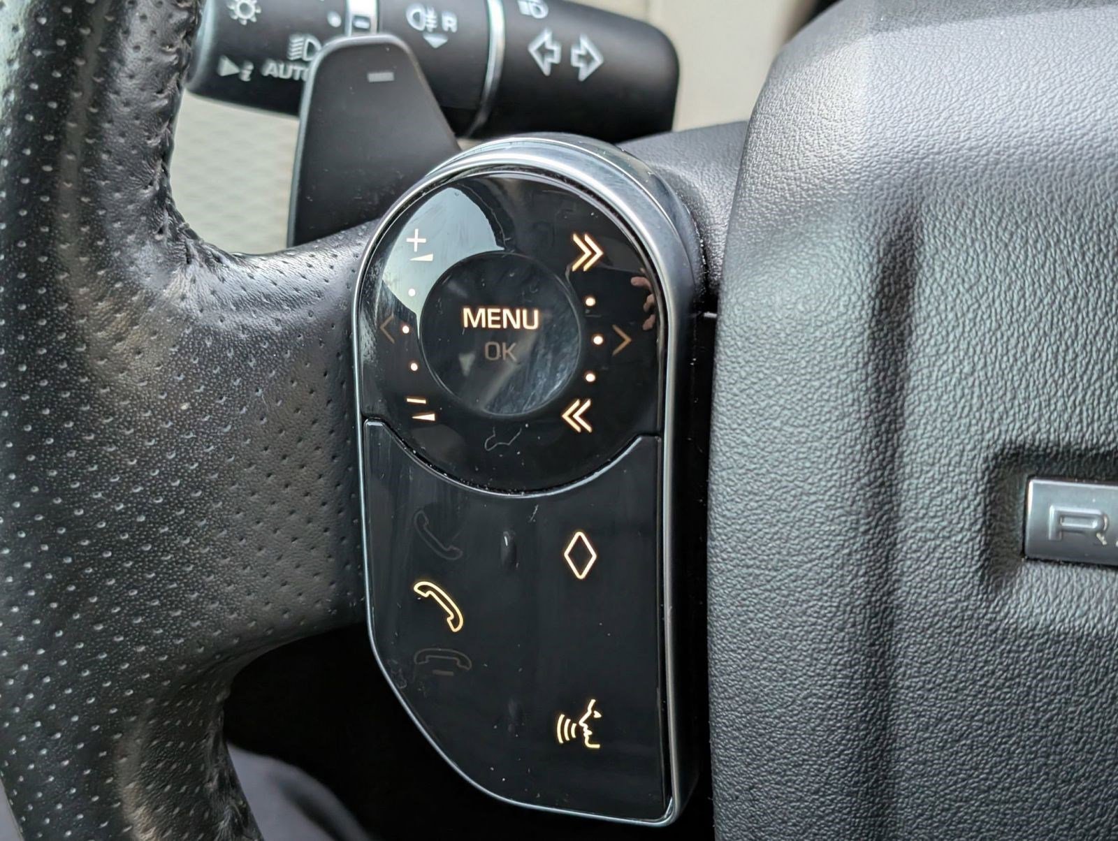 Used 2018 Land Rover Range Rover Velar S image 17