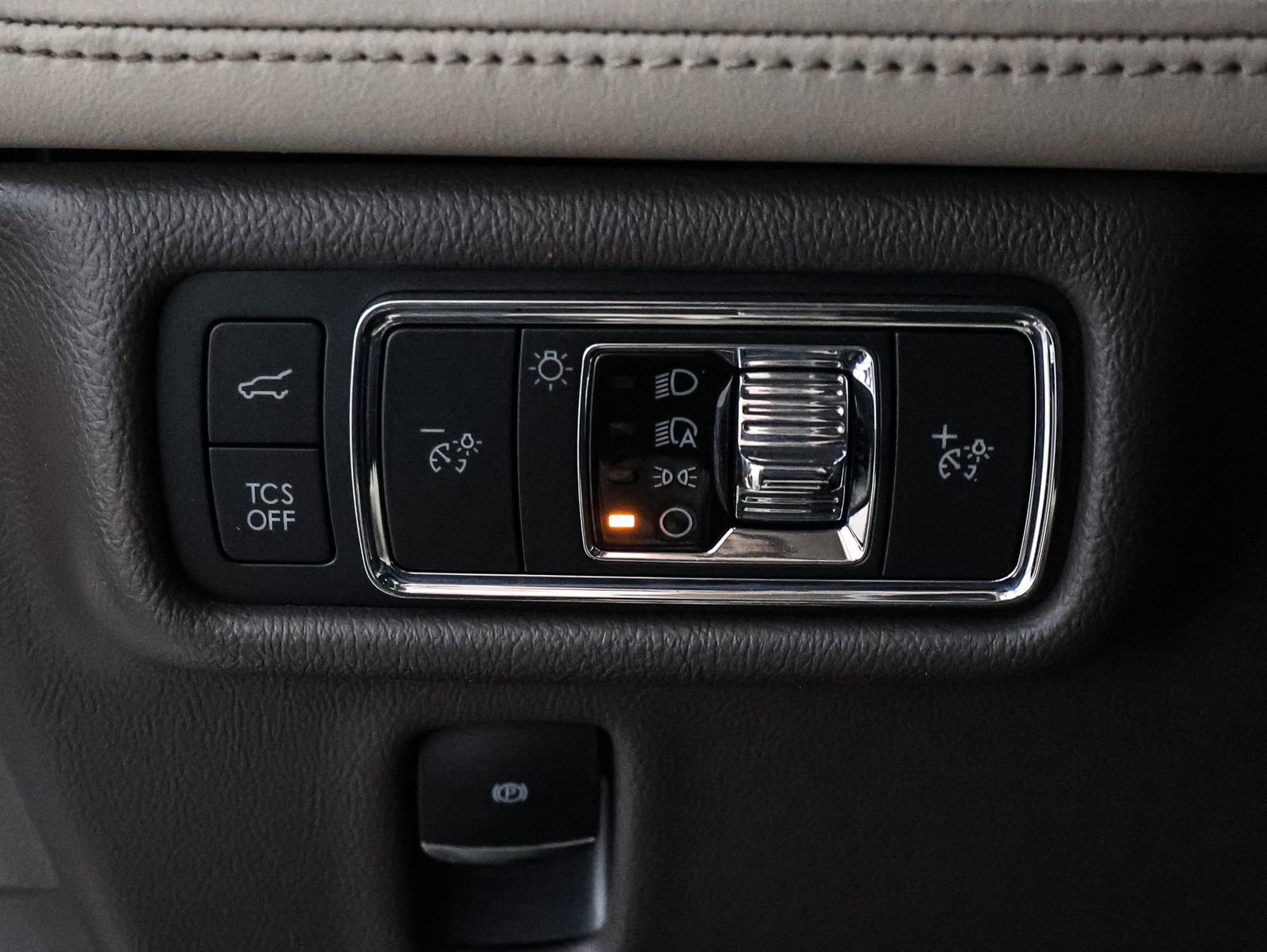 Certified 2022 Lincoln Nautilus AWD w/ Premium Package image 33