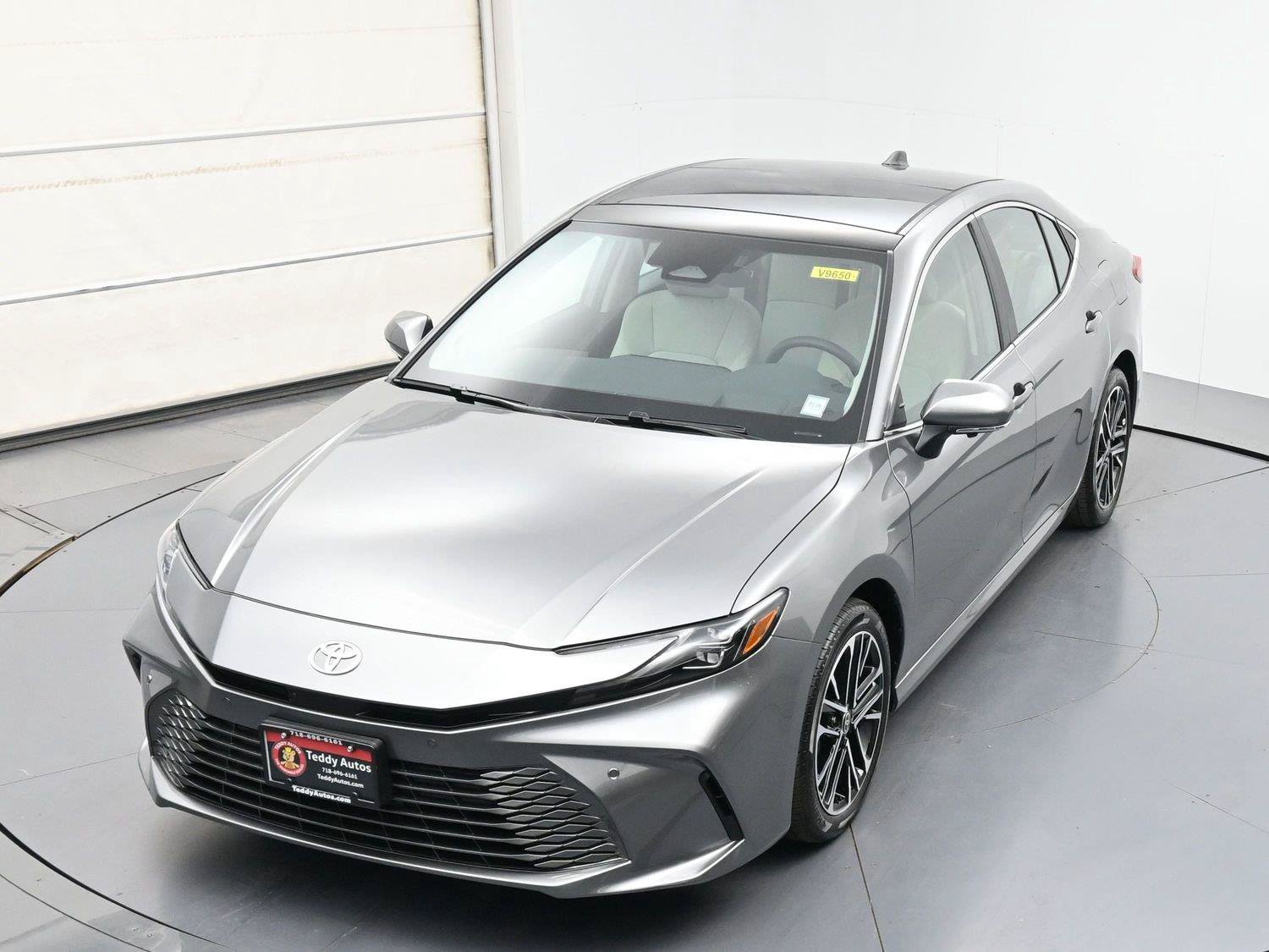Used 2025 Toyota Camry XLE w/ Premium Plus Package AWD/4WD image 37