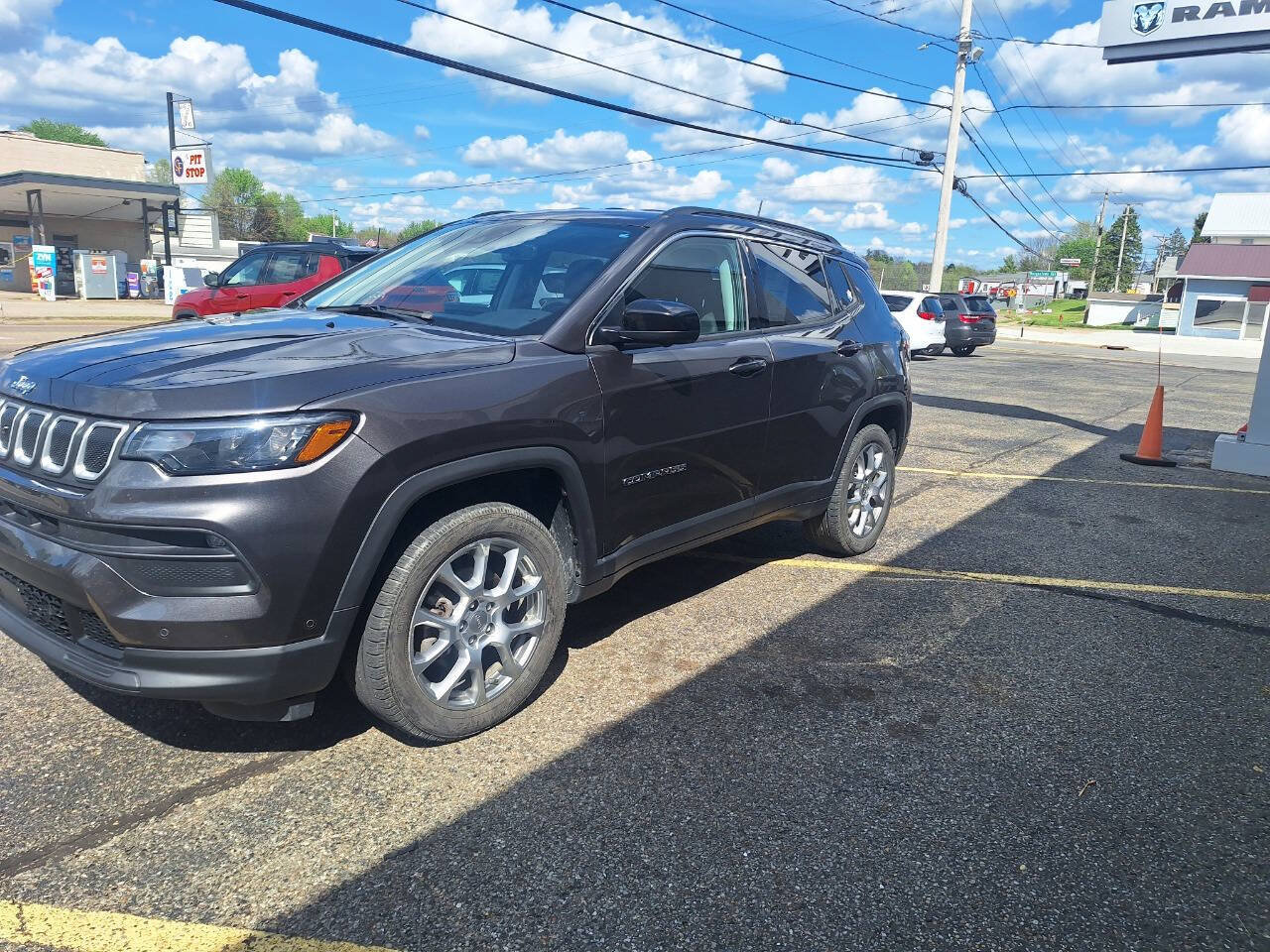 Used 2022 Jeep Compass Latitude AWD/4WD image 4