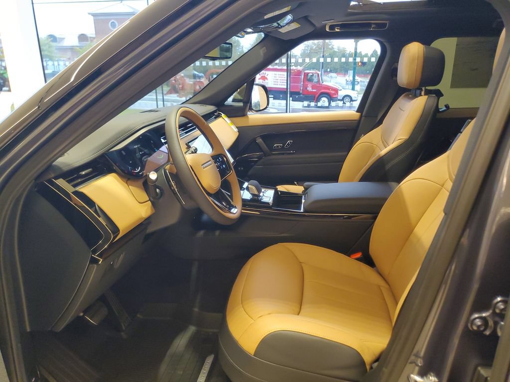 New 2027 Land Rover Range Rover Sport Dynamic SE AWD/4WD image 12