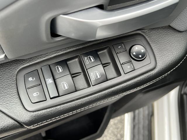 Used 2021 RAM 3500 Big Horn image 17