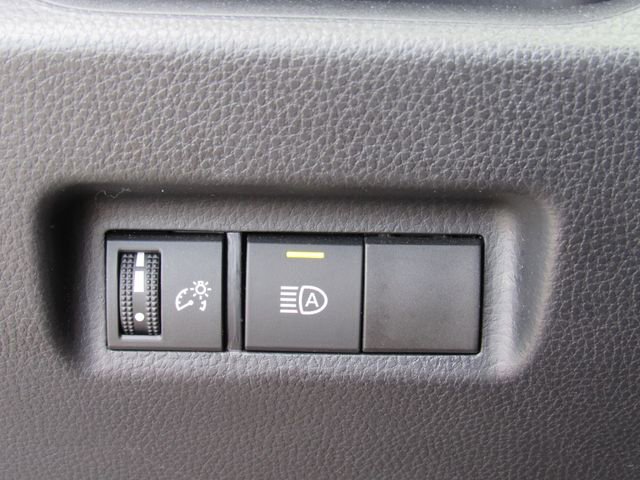 Used 2024 Toyota RAV4 XLE image 27