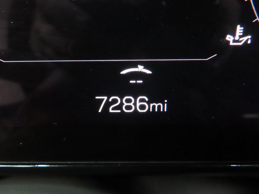 Used 2025 GMC Yukon Denali w/ Sun & Power Step Package image 13