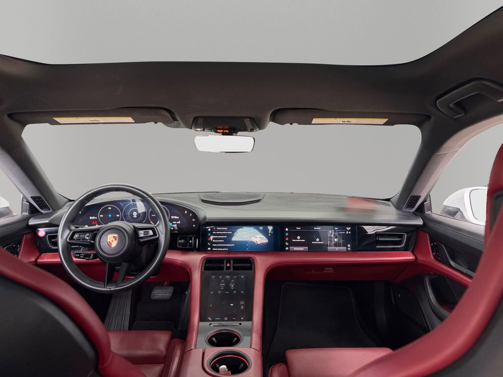 Used 2020 Porsche Taycan 4S image 30