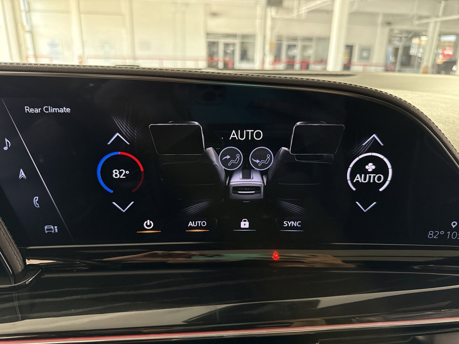 Used 2024 Cadillac Escalade ESV Sport image 19