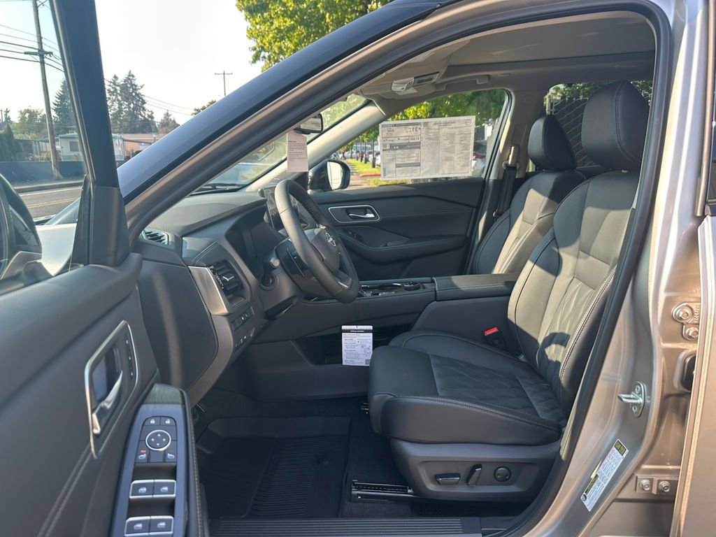 New 2026 Nissan Rogue Platinum w/ Platinum Premium Package image 14