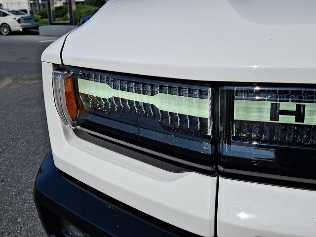 Certified 2025 GMC Hummer EV 2X w/ Extreme Off-Road Package AWD/4WD image 9