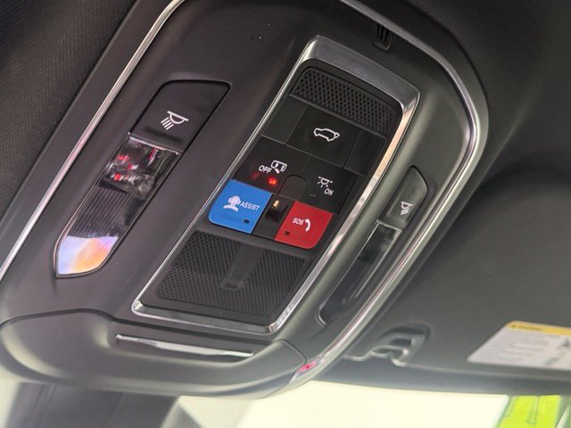 Used 2024 Jeep Wagoneer Series III AWD/4WD image 24