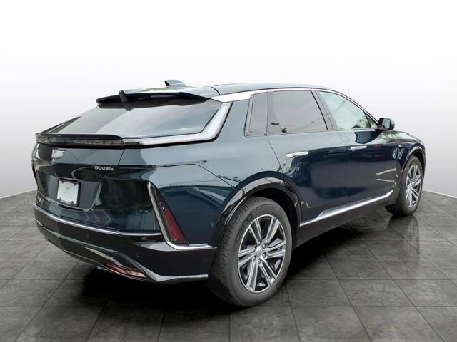 Certified 2024 Cadillac Lyriq Luxury AWD/4WD image 5