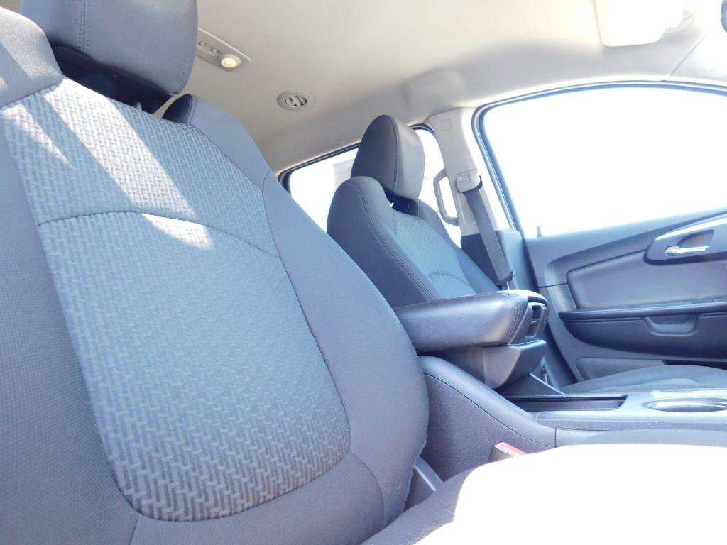 Used 2010 Chevrolet Traverse LT w/ Personal Connectivity Package FWD image 14