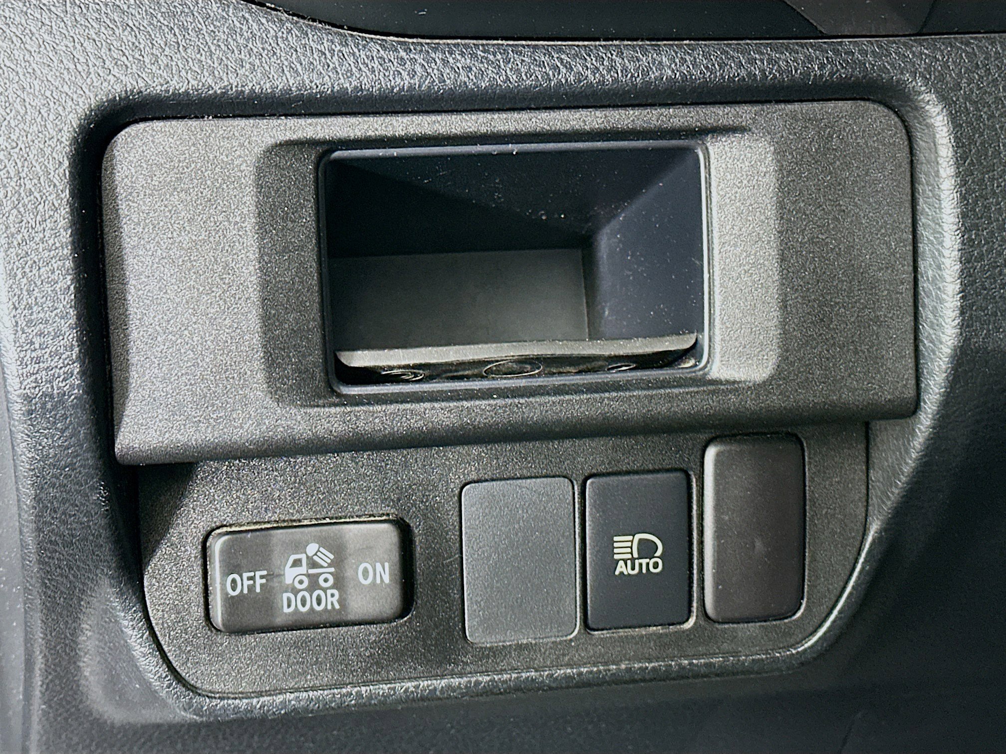 Used 2019 Toyota Tacoma SR5 RWD image 16