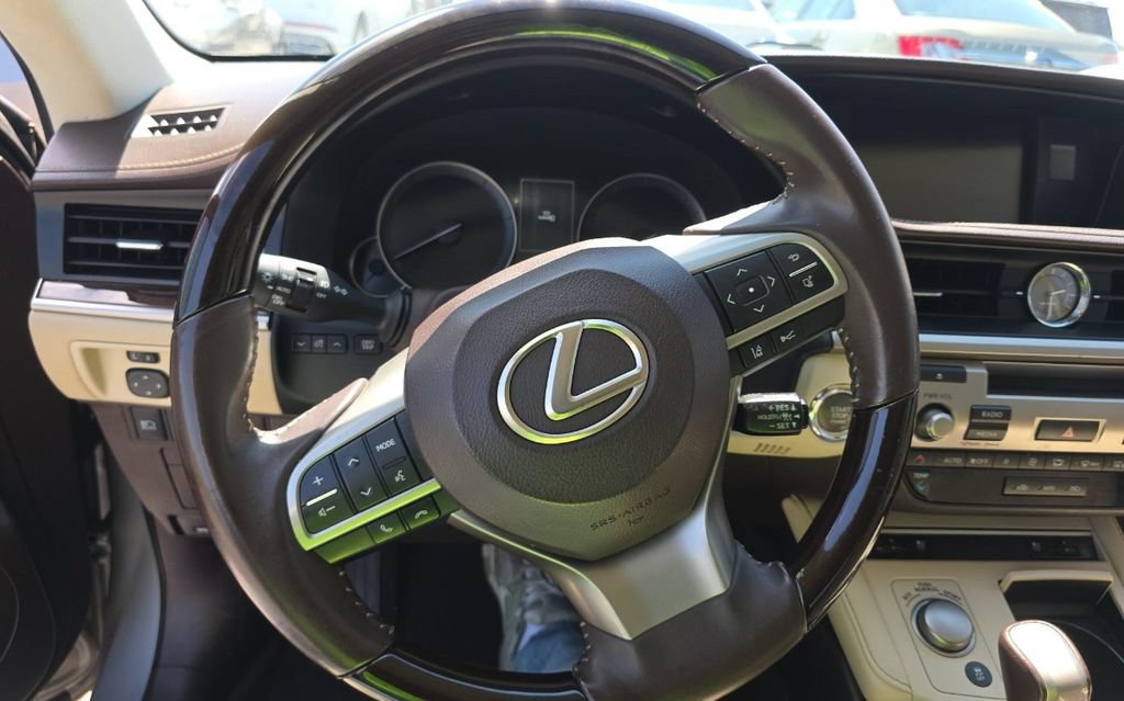 Used 2018 Lexus ES 350 w/ Premier Package FWD image 8