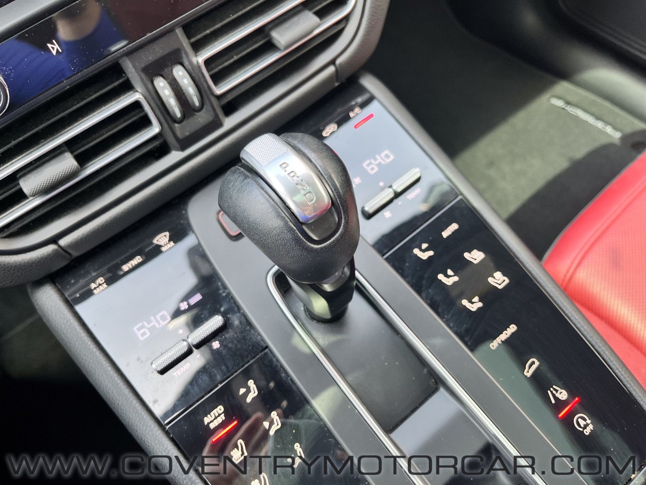 Used 2022 Porsche Macan AWD/4WD image 24