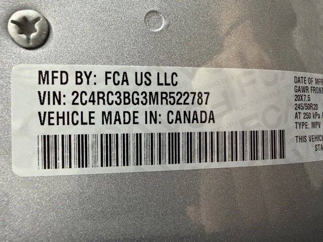 Used 2021 Chrysler Pacifica Touring-L w/ Uconnect Theater Family Group image 27