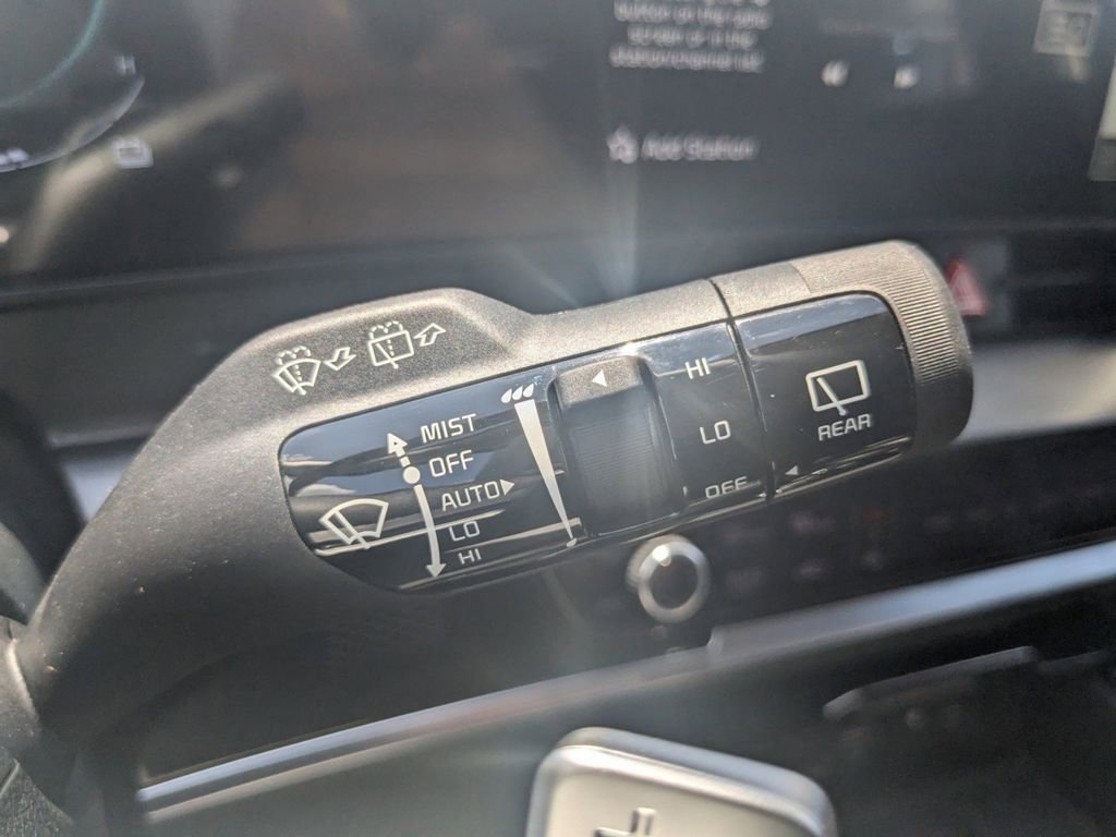 Used 2024 Kia Sportage EX image 28