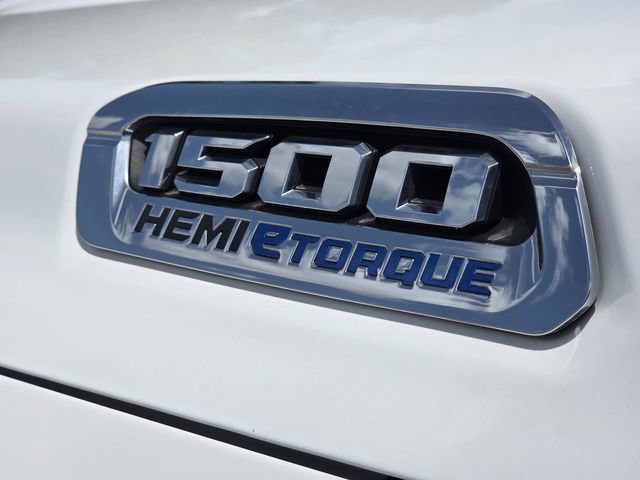 Used 2022 RAM 1500 Laramie AWD/4WD image 12