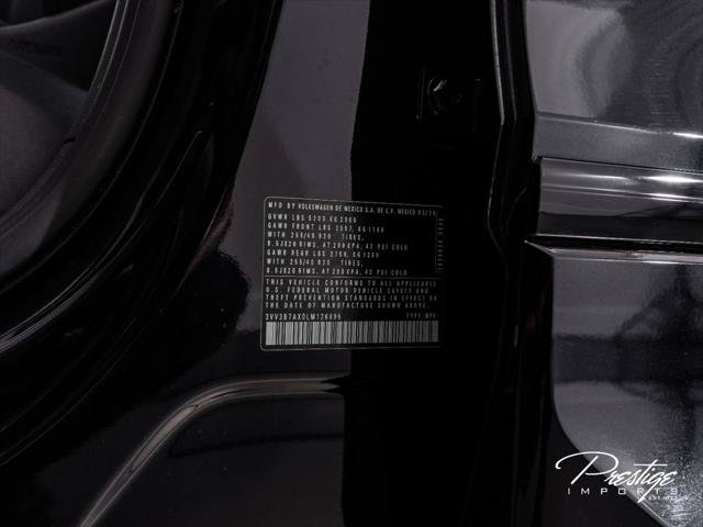 Used 2020 Volkswagen Tiguan SE R-Line FWD image 43