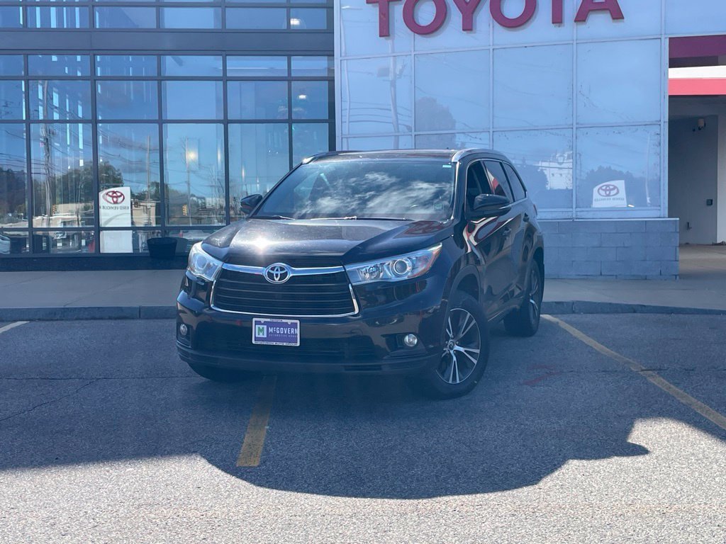 Used 2016 Toyota Highlander XLE AWD/4WD image 1