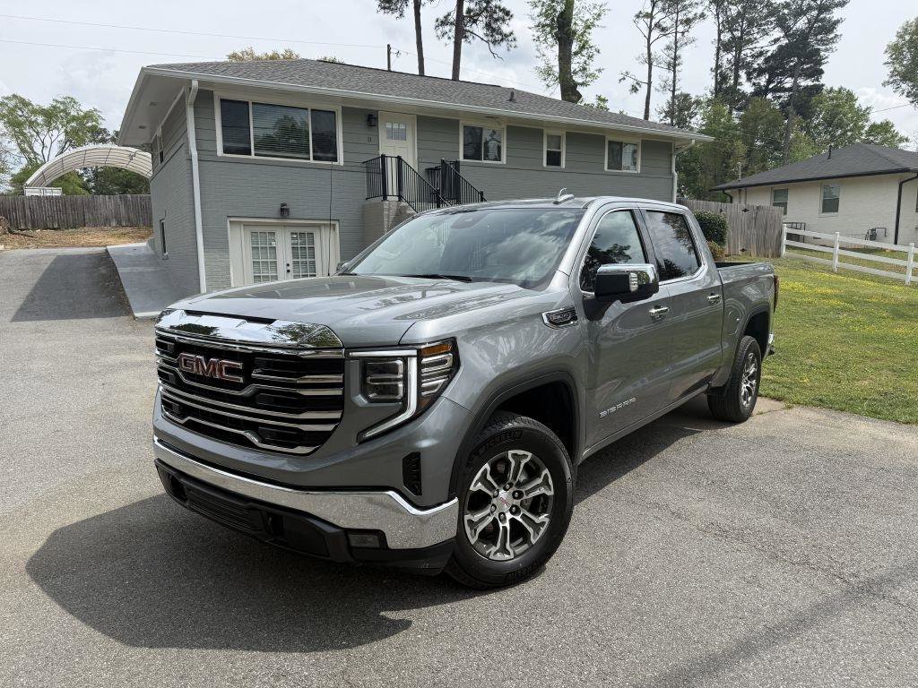 Used 2026 GMC Sierra 1500 SLT image 1