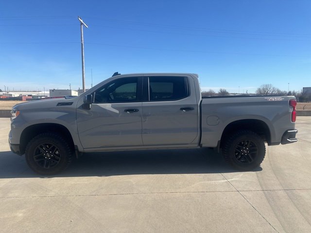 Used 2024 Chevrolet Silverado 1500 LT Trail Boss w/ Convenience Package II image 9