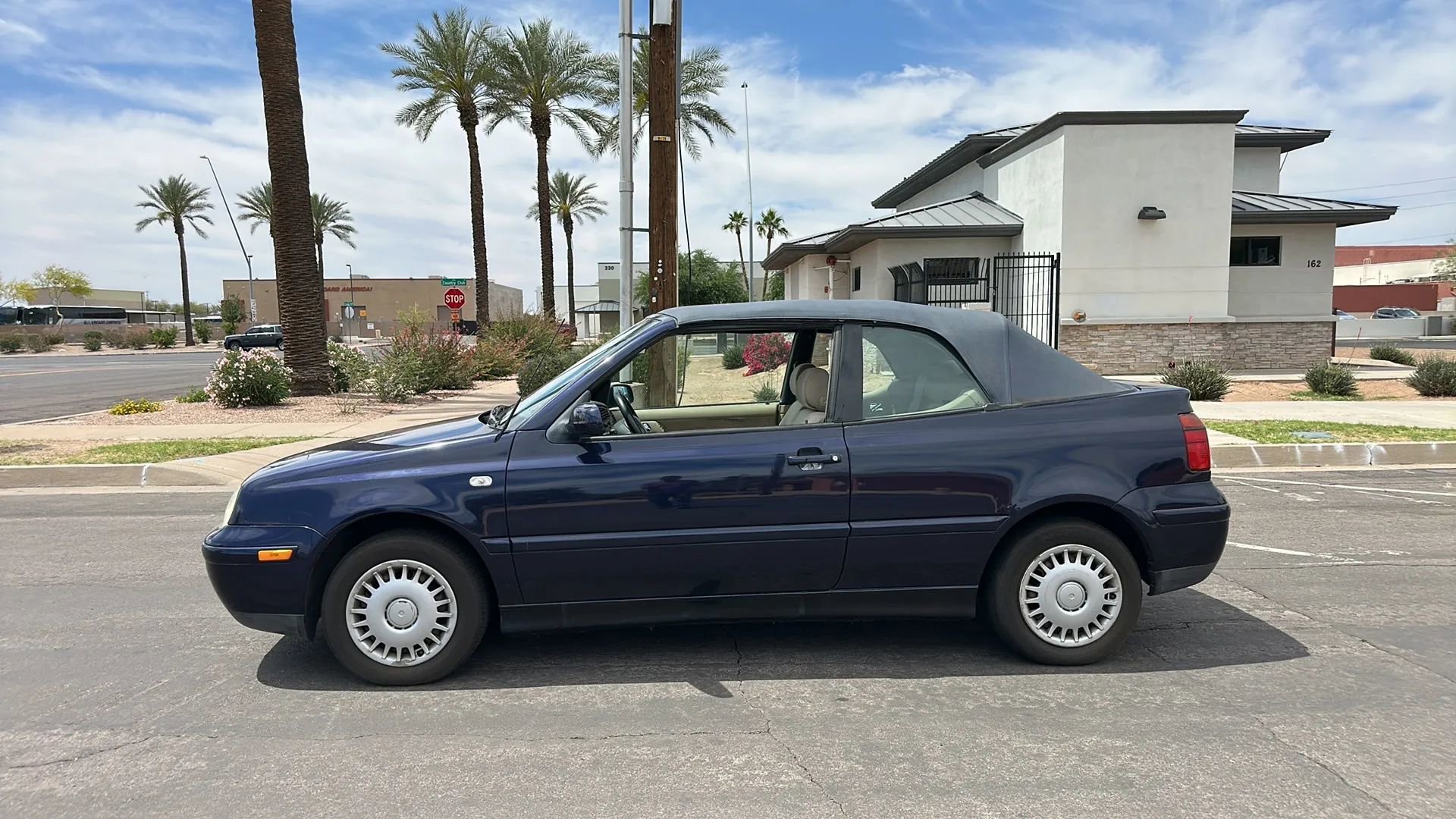 Used 2002 Volkswagen Cabrio GLS image 21