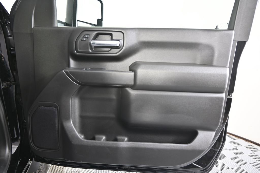 Used 2025 Chevrolet Silverado 3500 W/T image 14