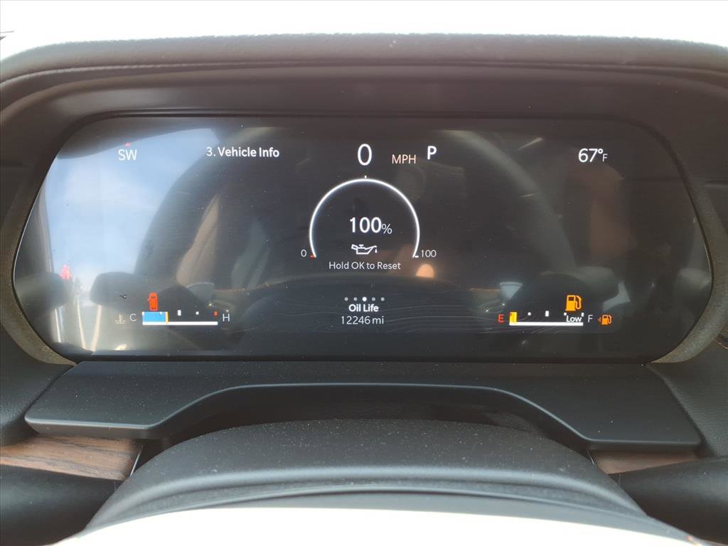 Used 2025 Jeep Grand Cherokee Summit AWD/4WD image 12