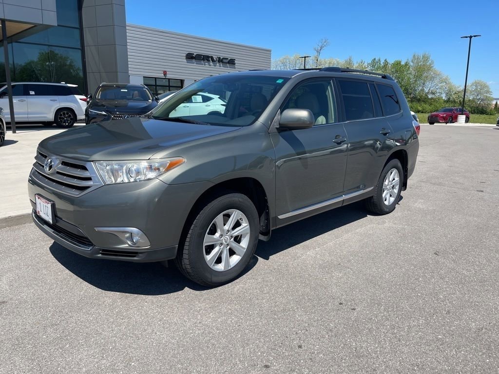 Used 2011 Toyota Highlander SE w/ Tow Pkg AWD/4WD image 5