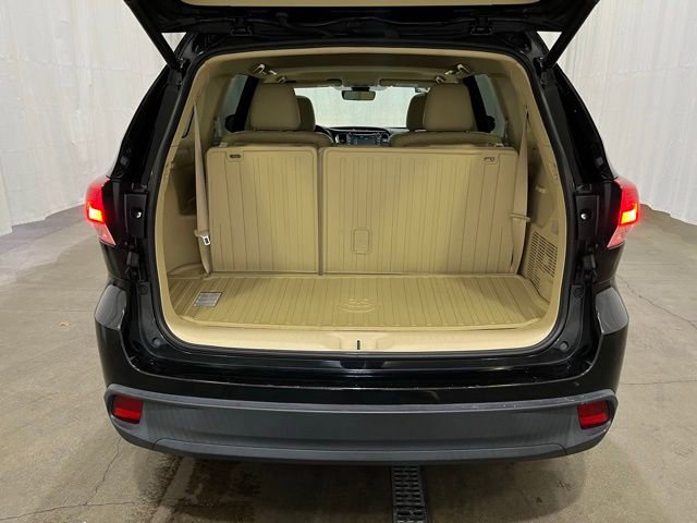 Certified 2017 Toyota Highlander XLE image 12