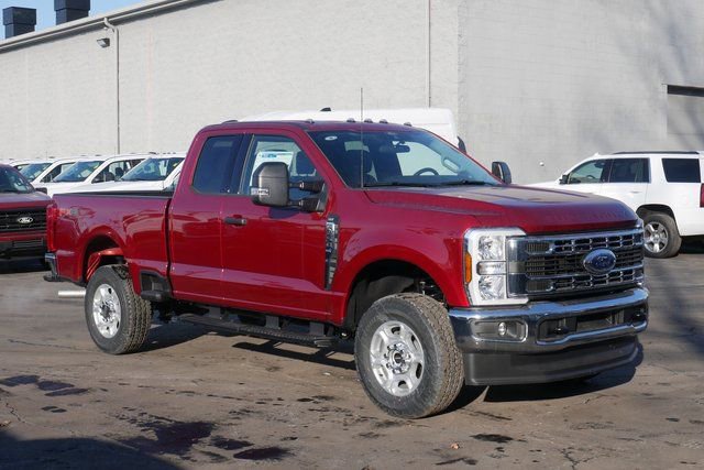 New 2026 Ford F250 XLT w/ FX4 Off-Road Package image 5