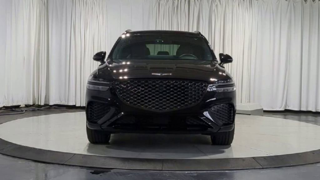 Used 2024 Genesis GV70 3.5T Sport w/ Sport Prestige Package image 3