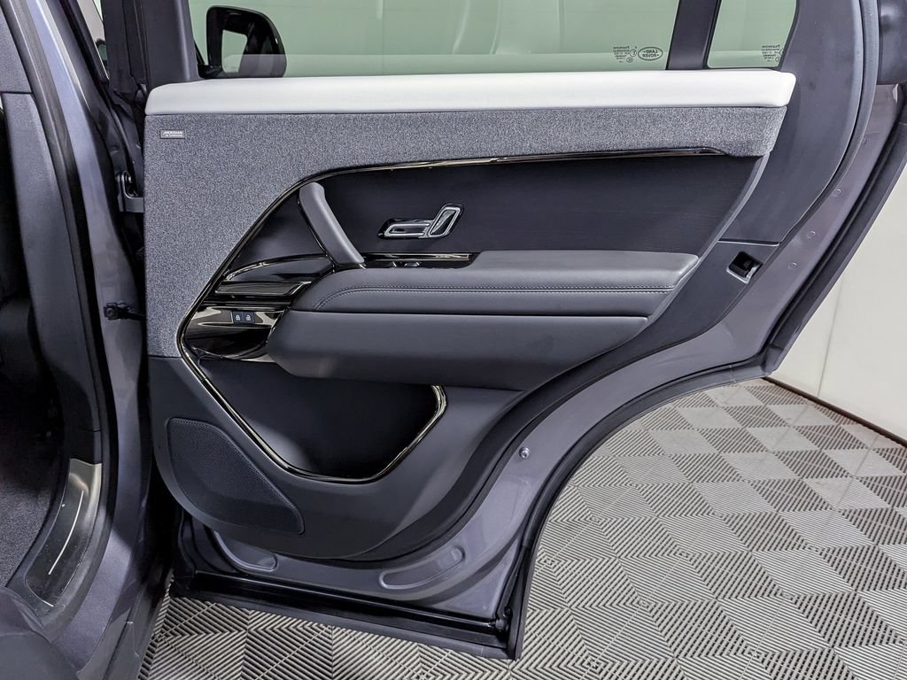 Used 2025 Land Rover Range Rover Sport Dynamic SE AWD/4WD image 49