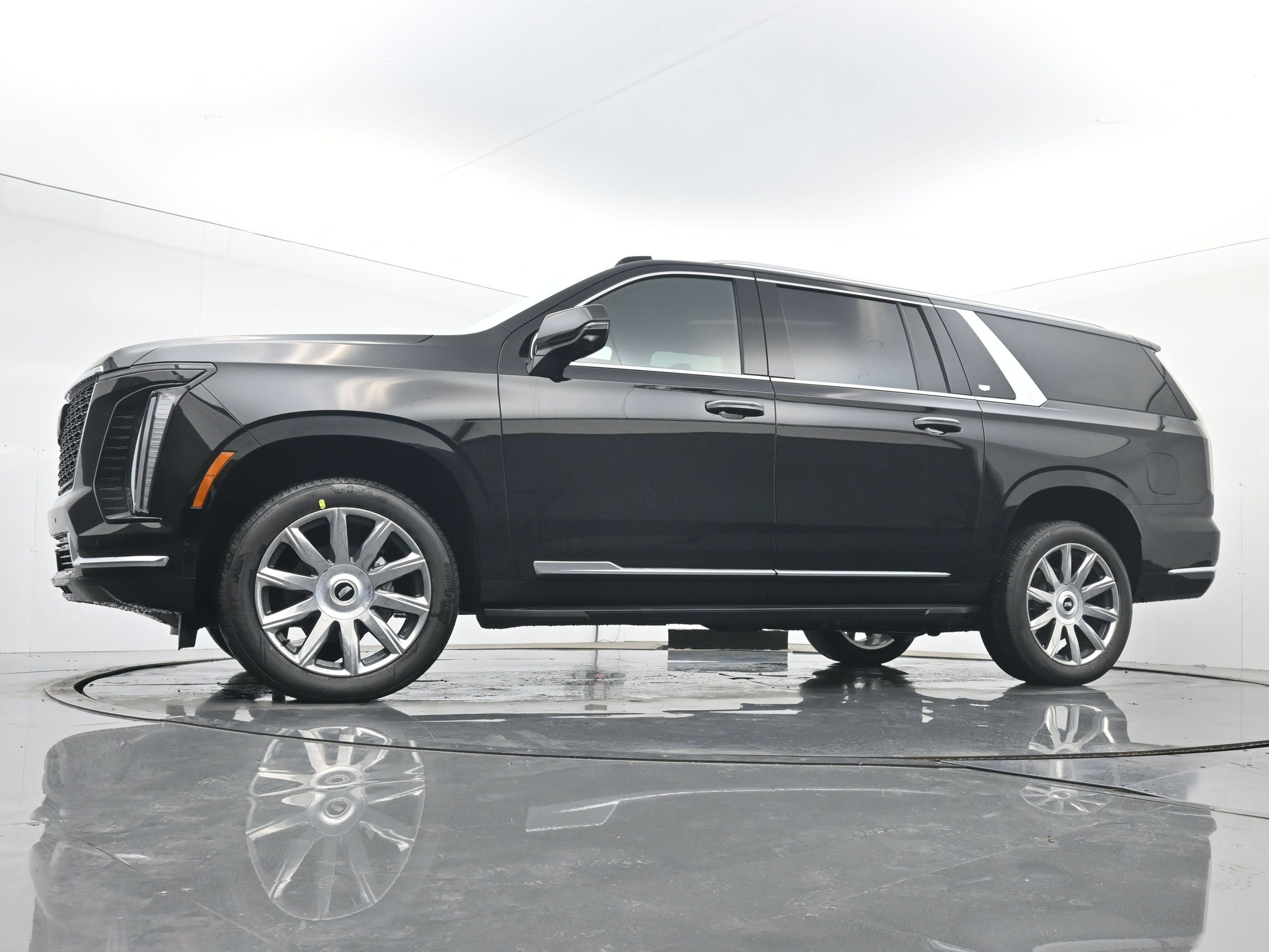 New 2026 Cadillac Escalade ESV 4WD image 16
