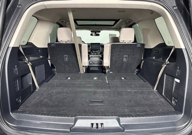 Used 2024 Ford Expedition Limited image 29