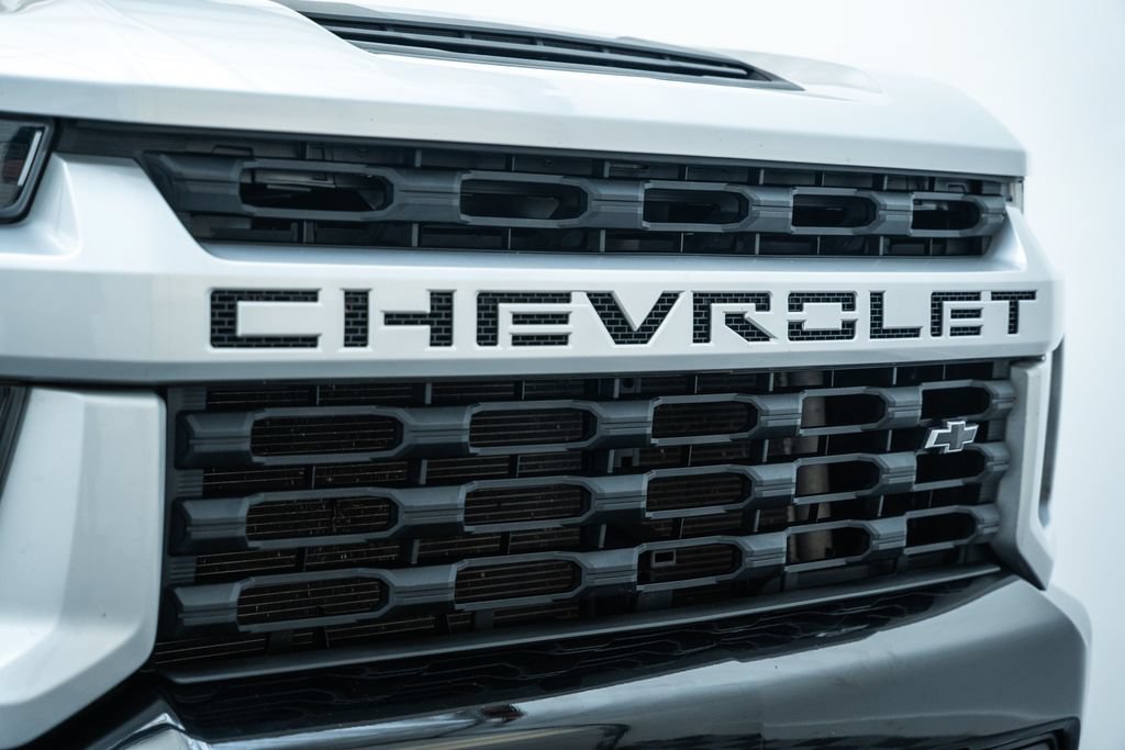 Used 2022 Chevrolet Silverado 2500 Custom w/ Custom Value Package AWD/4WD image 12