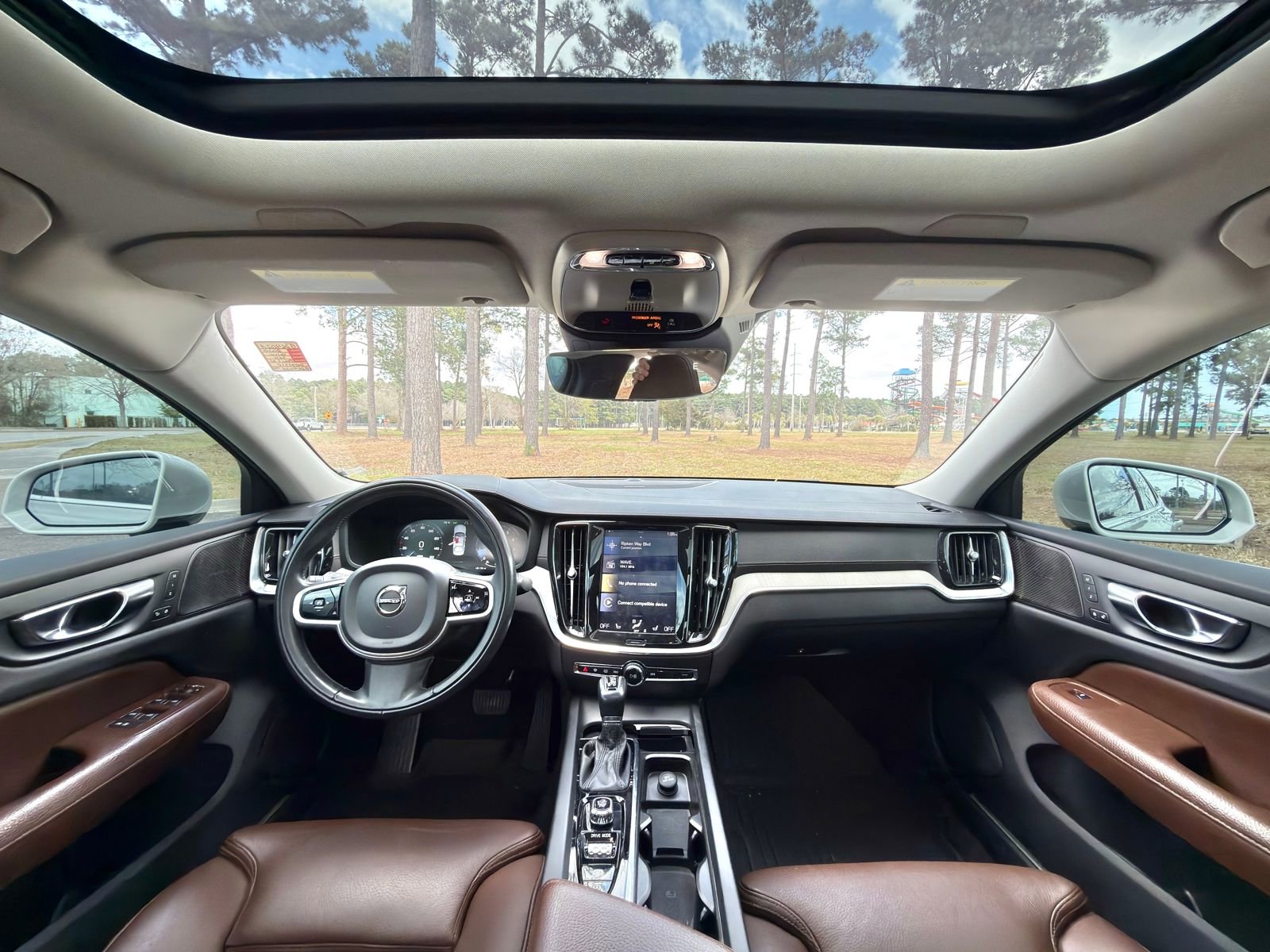 Used 2020 Volvo S60 T6 Inscription image 2